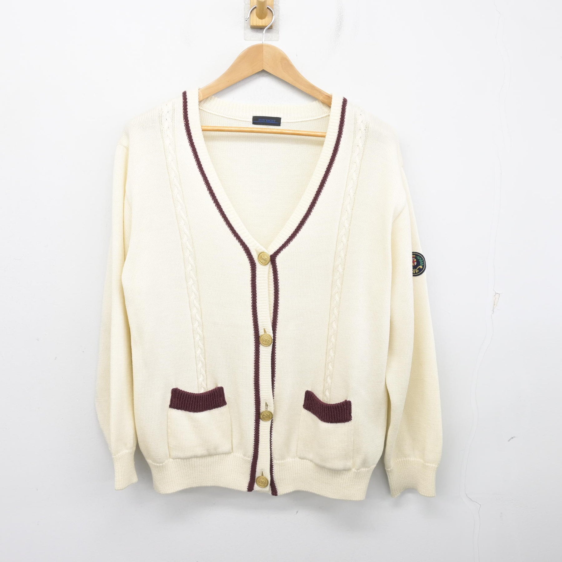 中古】福岡県 博多女子中学校 女子制服 2点 (ニット・セーラー服