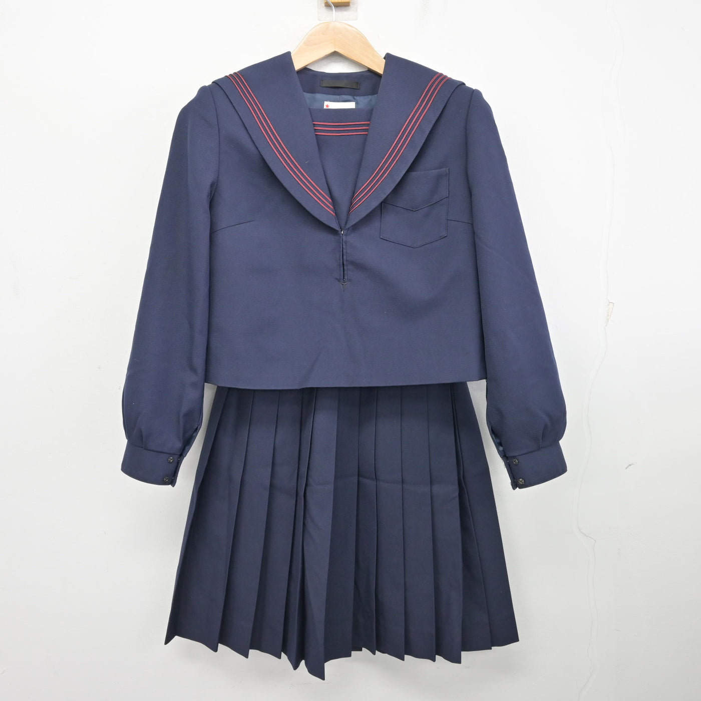 中古】福岡県 八女市立福島中学校 女子制服 2点 (セーラー服・スカート
