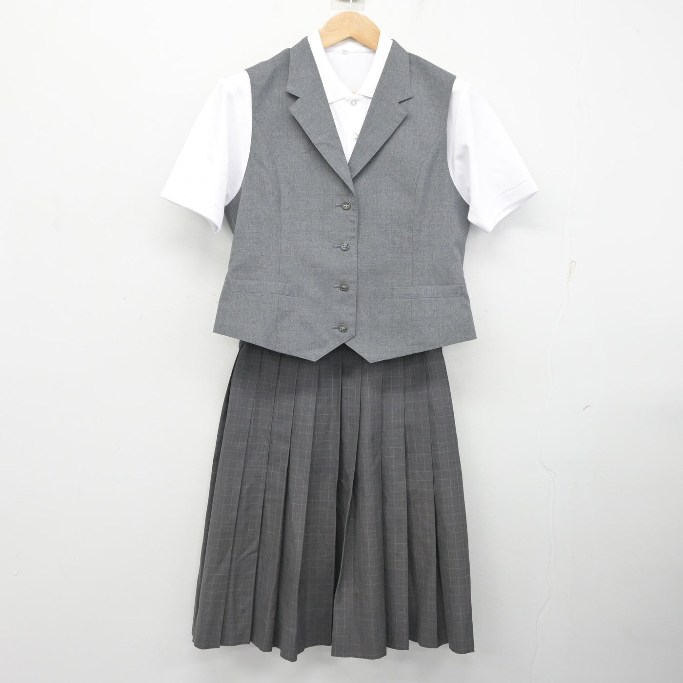 中古】北海道 平岸高等学校 女子制服 3点 (シャツ・ベスト・スカート 