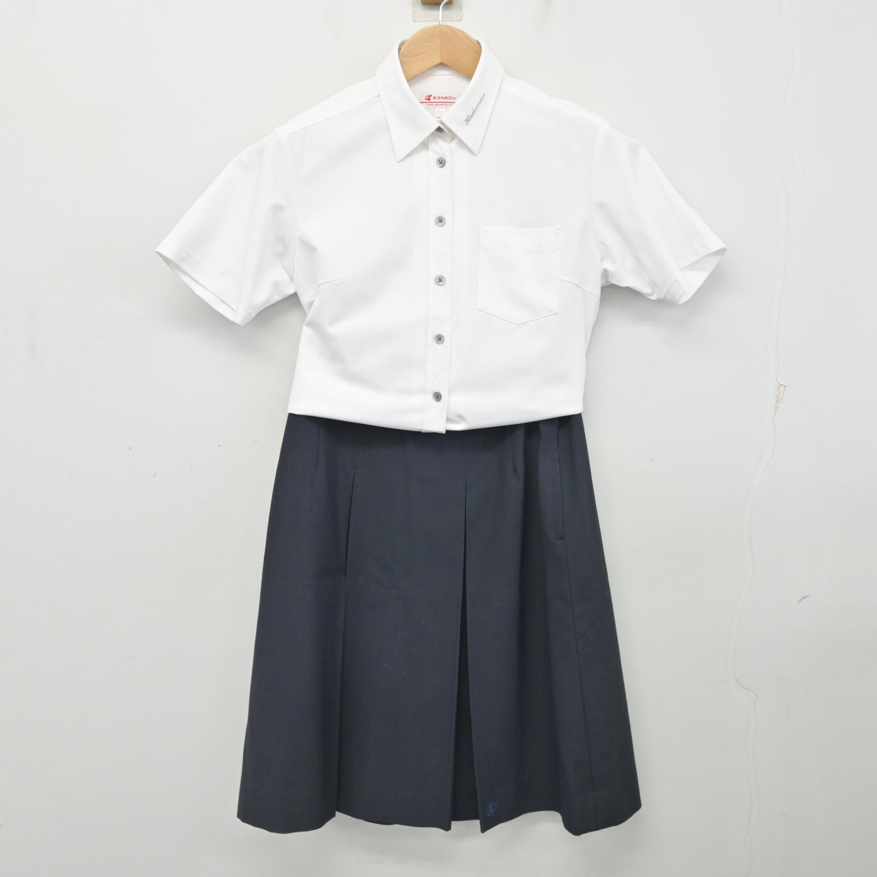 中古】滋賀県 八幡高等学校 女子制服 2点 (シャツ・スカート) sf131830