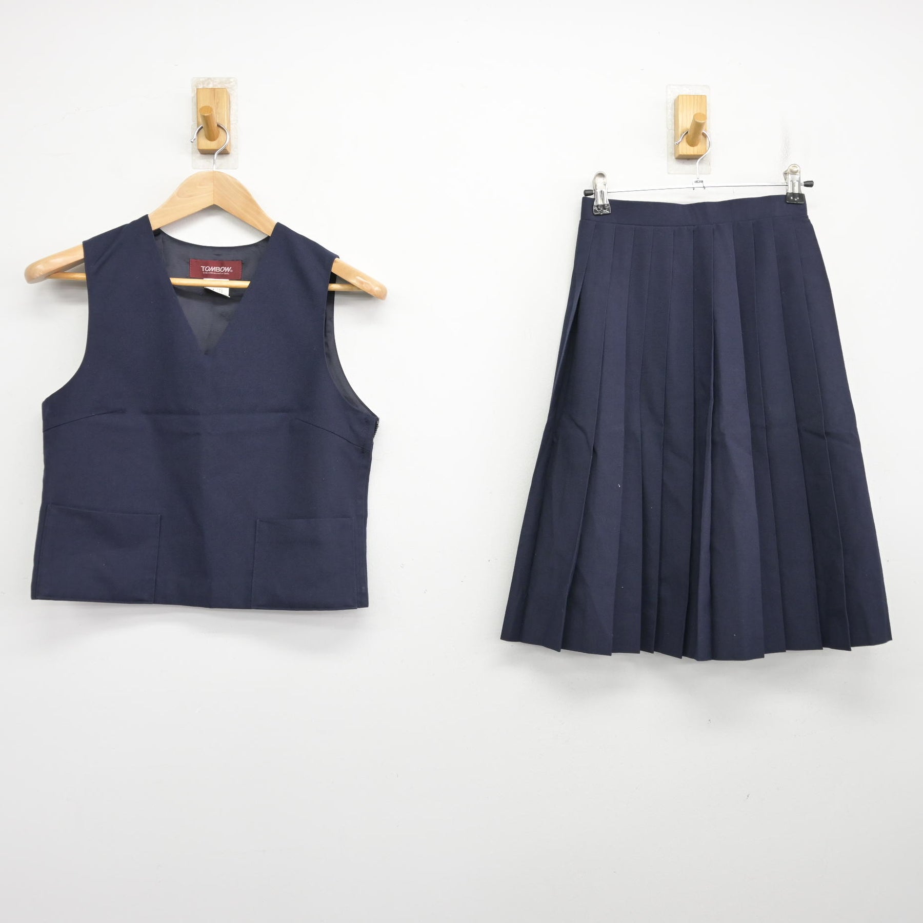 中古】東京都 竪川中学校/旧制服 女子制服 2点 (ベスト・スカート