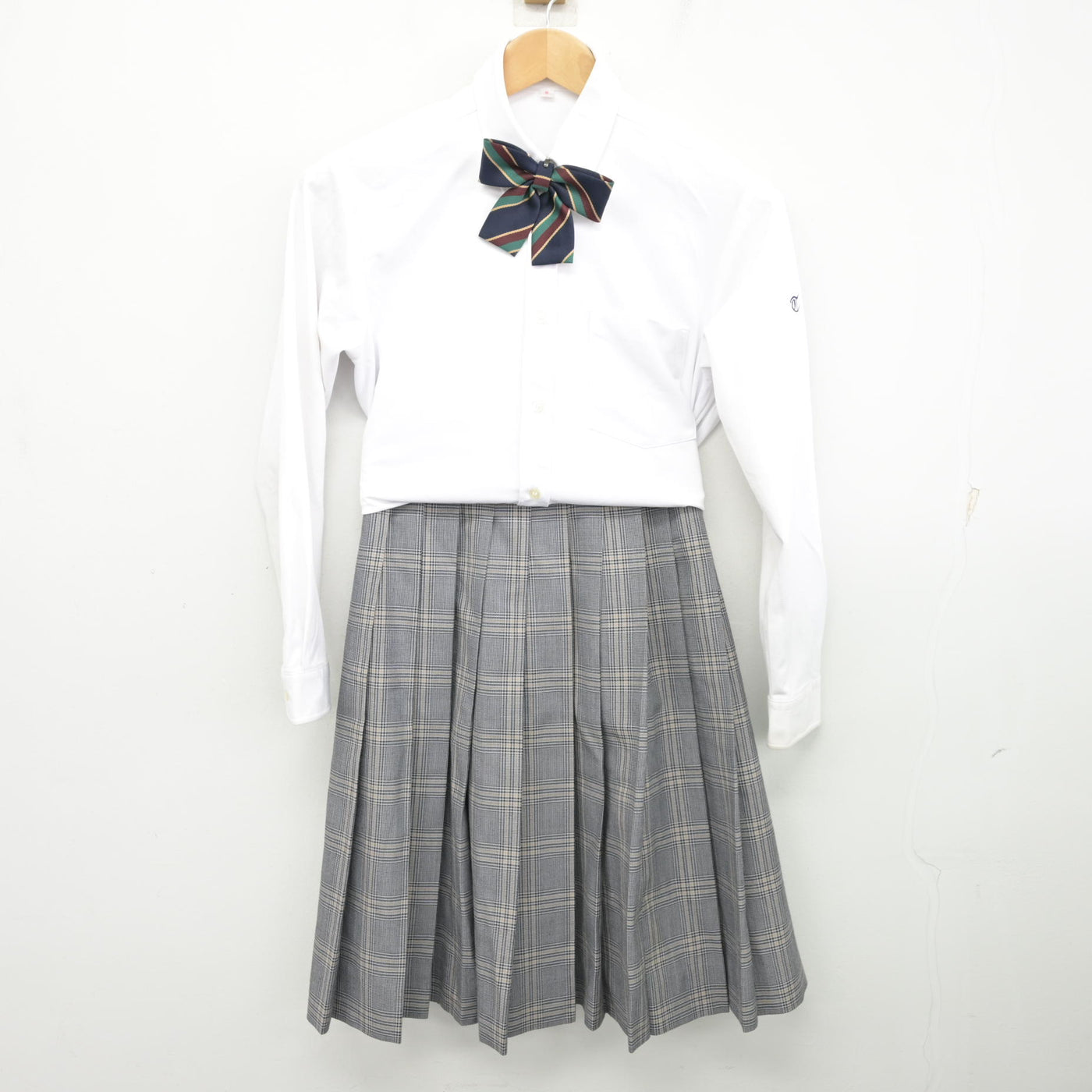 中古】愛知県 高浜高等学校 女子制服 4点 (ブレザー・シャツ・スカート
