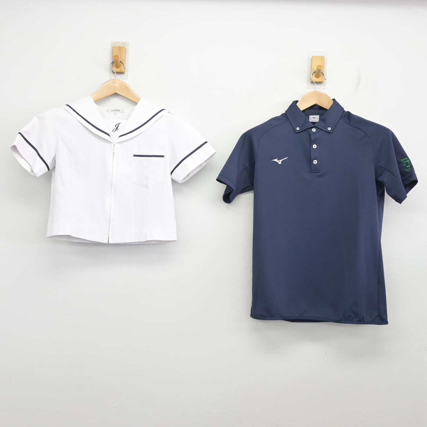 中古】福岡県 福岡工業大学附属城東高等学校 女子制服 2点 (セーラー服