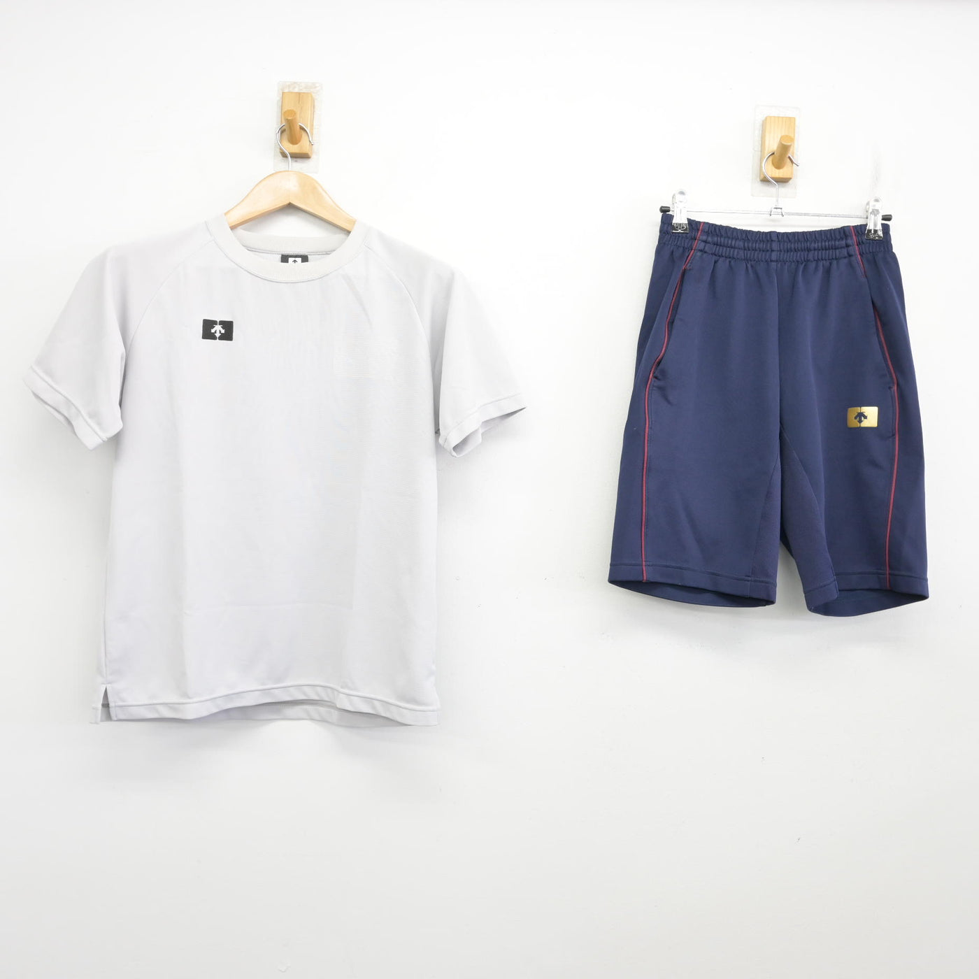 中古】山梨県 甲府市立城南中学校 女子制服 2点 (体操服 上・体操服 下 