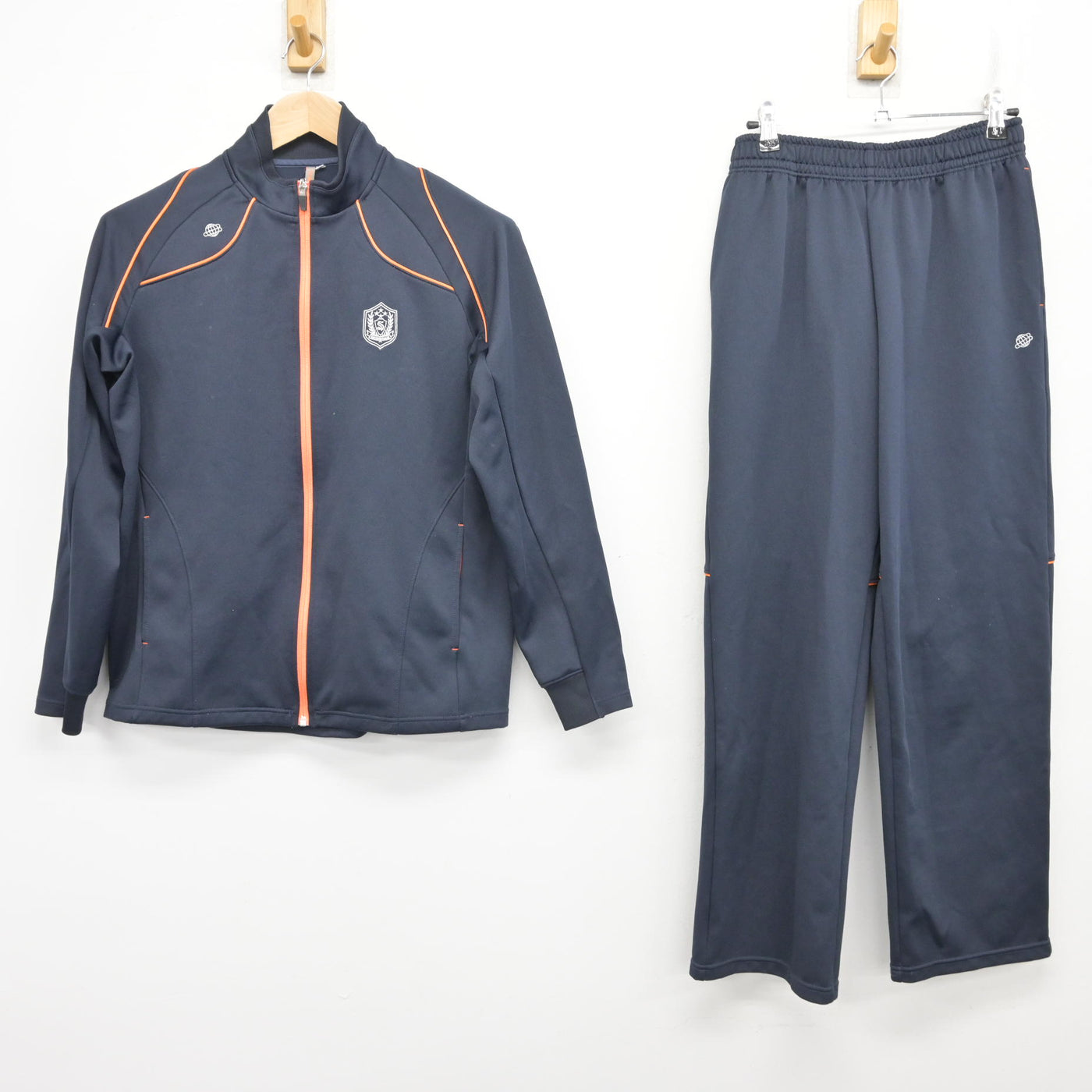 中古】埼玉県 埼玉栄高等学校 女子制服 2点 (ジャージ 上・ジャージ 下