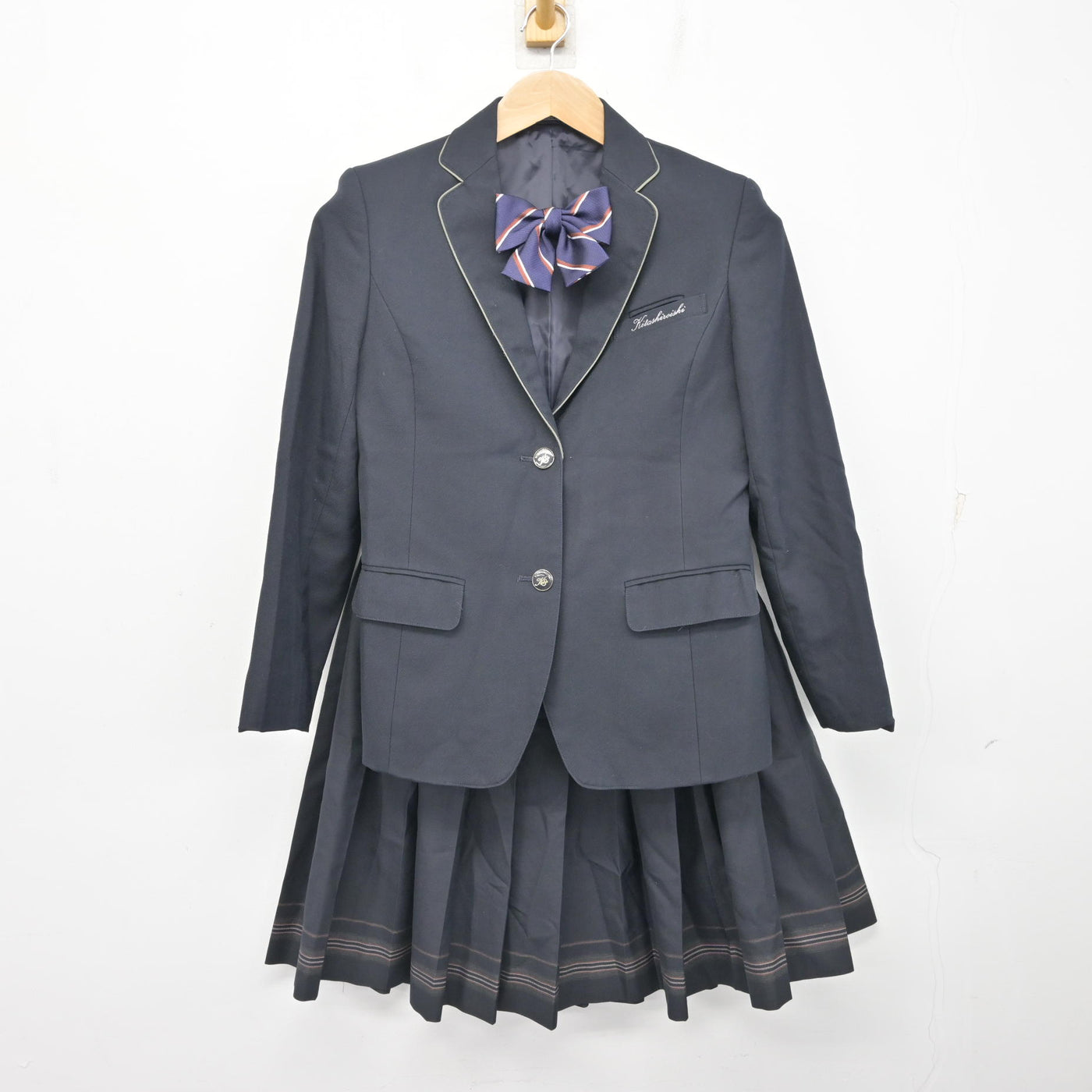 中古】北海道 北白石中学校 女子制服 3点 (ブレザー・スカート 