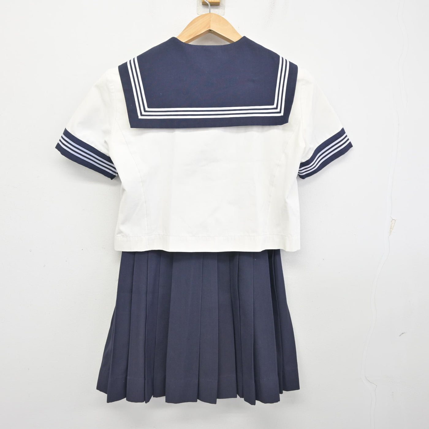 中古】東京都 目白研心高等学校 女子制服 2点 (セーラー服・スカート 