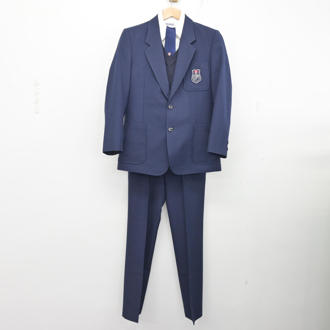 中古】東京都 南成瀬中学校 男子制服 5点 (ブレザー・ニット・シャツ 中古】東京都 南成瀬中学校 男子制服 5点 (ブレザー・ニット・シャツ