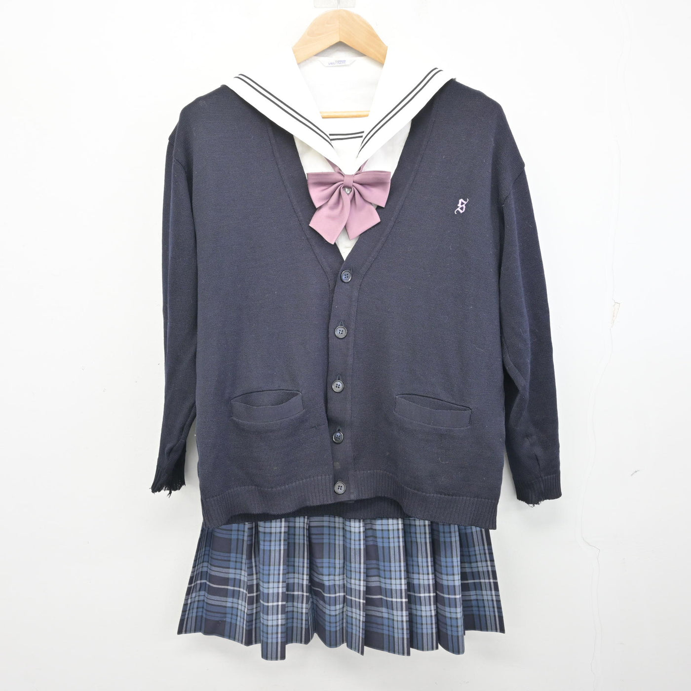 倉敷翠松高校　セーター（紺）　新品未開封 中古】岡山県 倉敷翠松高等学校/旧制服 女子制服 4点 (セーラー服