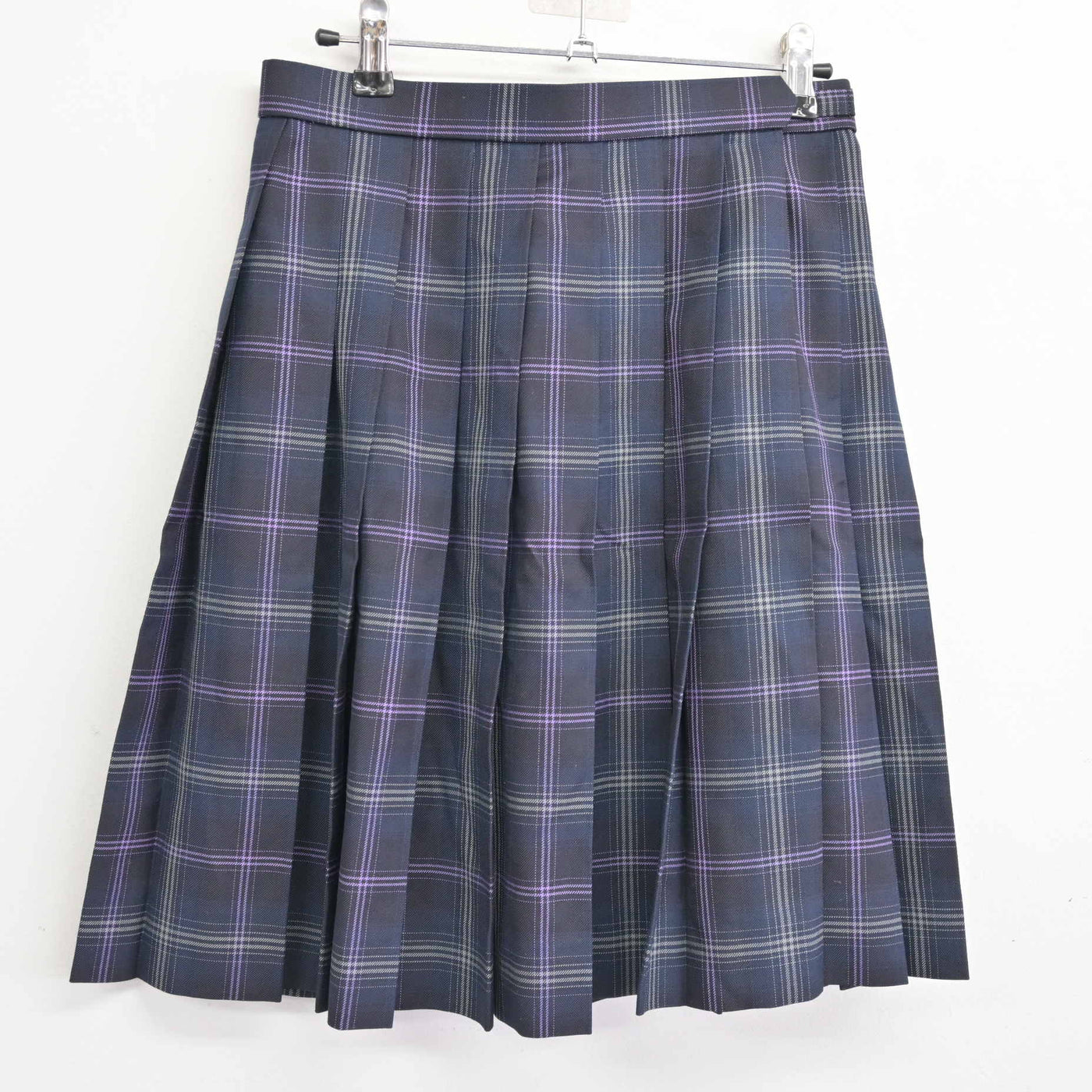 中古】 飛鳥未来きずな高等学校 女子制服 3点 (ニット・シャツ