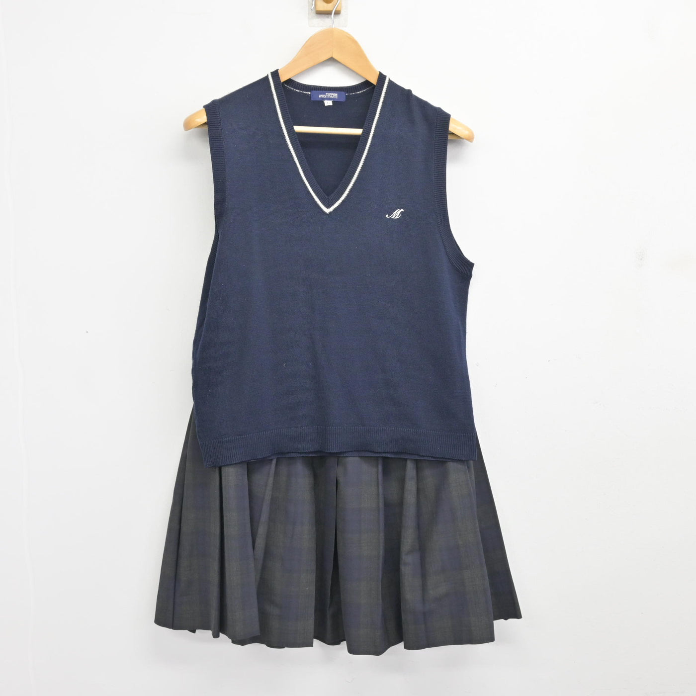 中古】埼玉県 松伏高等学校 女子制服 2点 (ニットベスト・スカート 