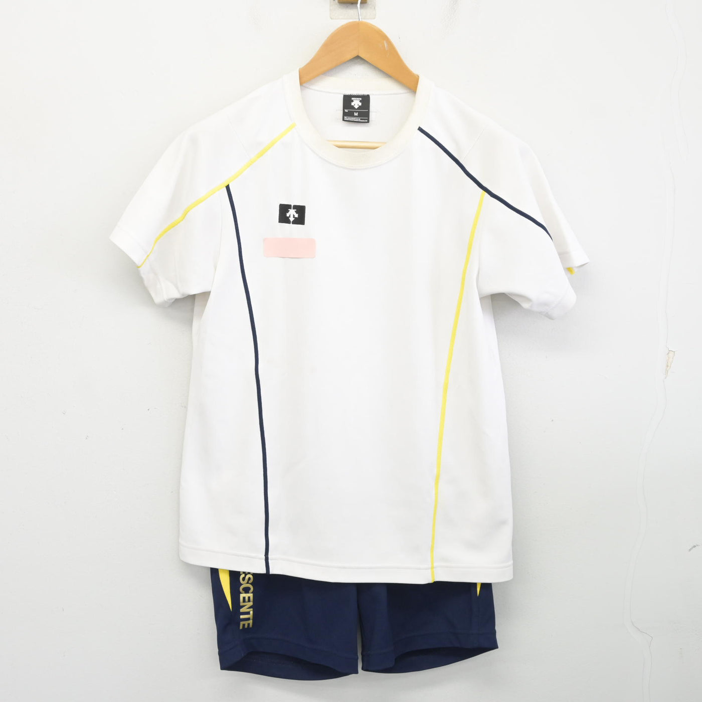 中古】三重県 桑名西高等学校 女子制服 2点 (体操服 上・体操服 下