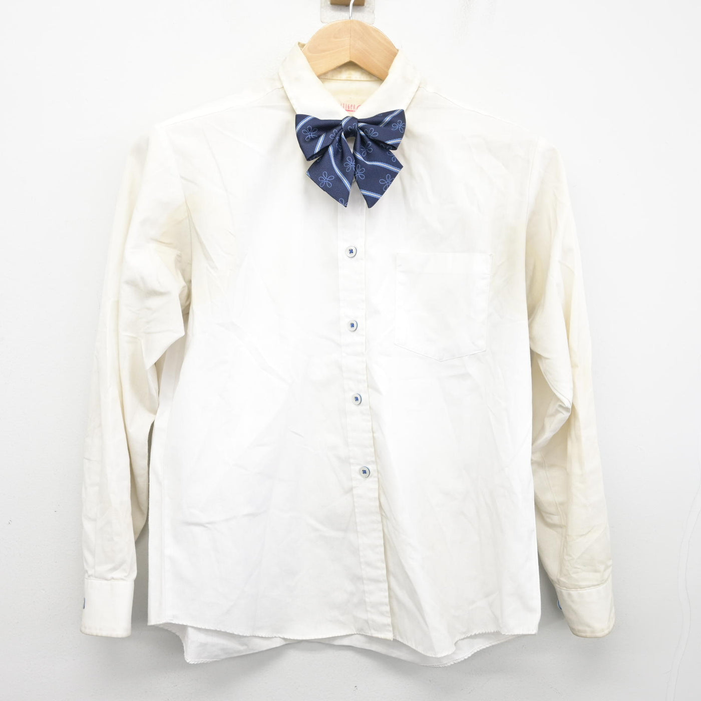 中古】大阪府 近畿大学附属高等学校 女子制服 4点 (ニット・シャツ