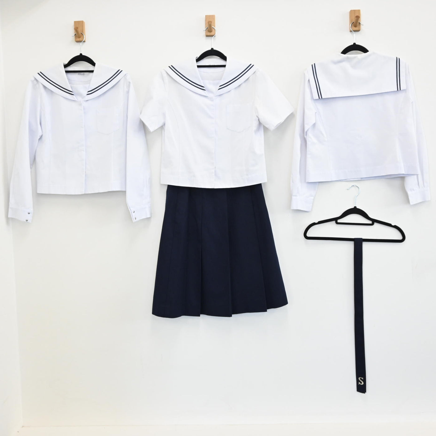 【中古】福島県 郡山第三中学校 女子制服 5点（セーラー服 夏・セーラー服 夏・スカート 夏・ネクタイ ） sf000006