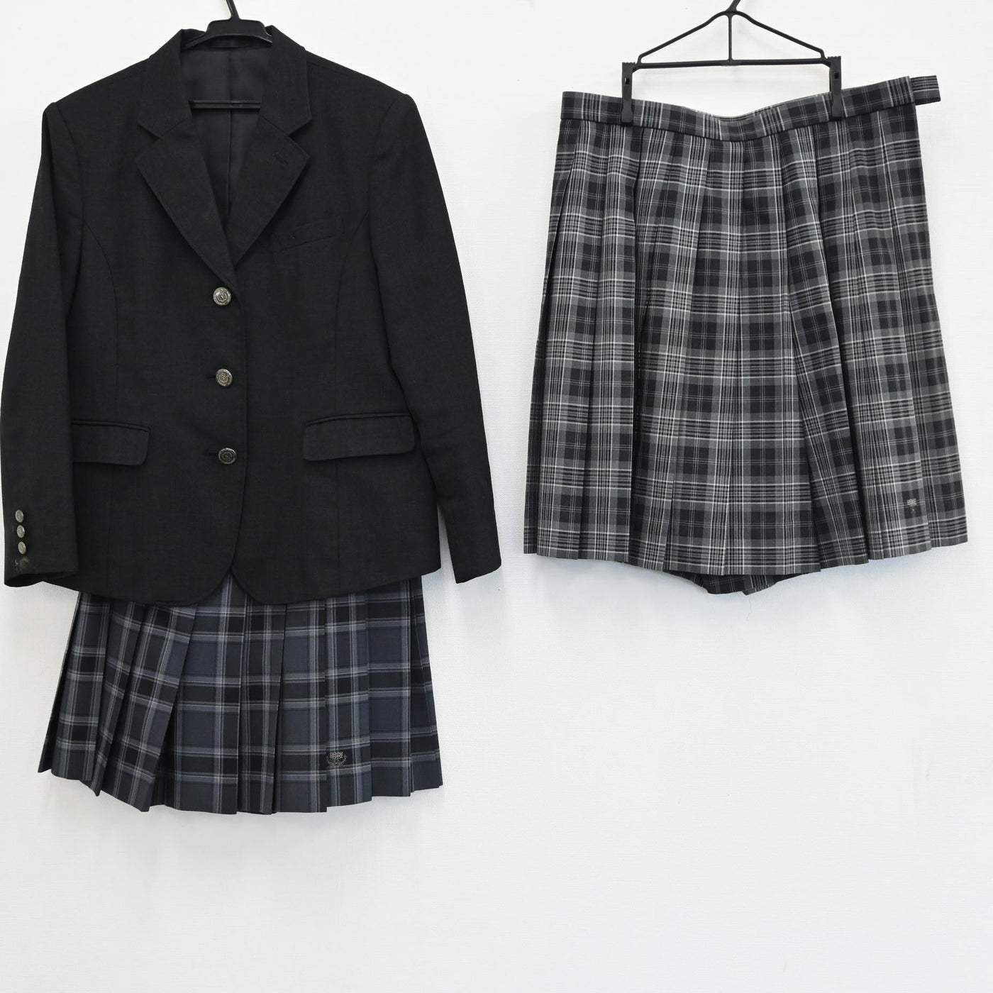 【中古】秋田県 明桜高校 女子制服 3点（ブレザー・スカート・スカート） sf000055