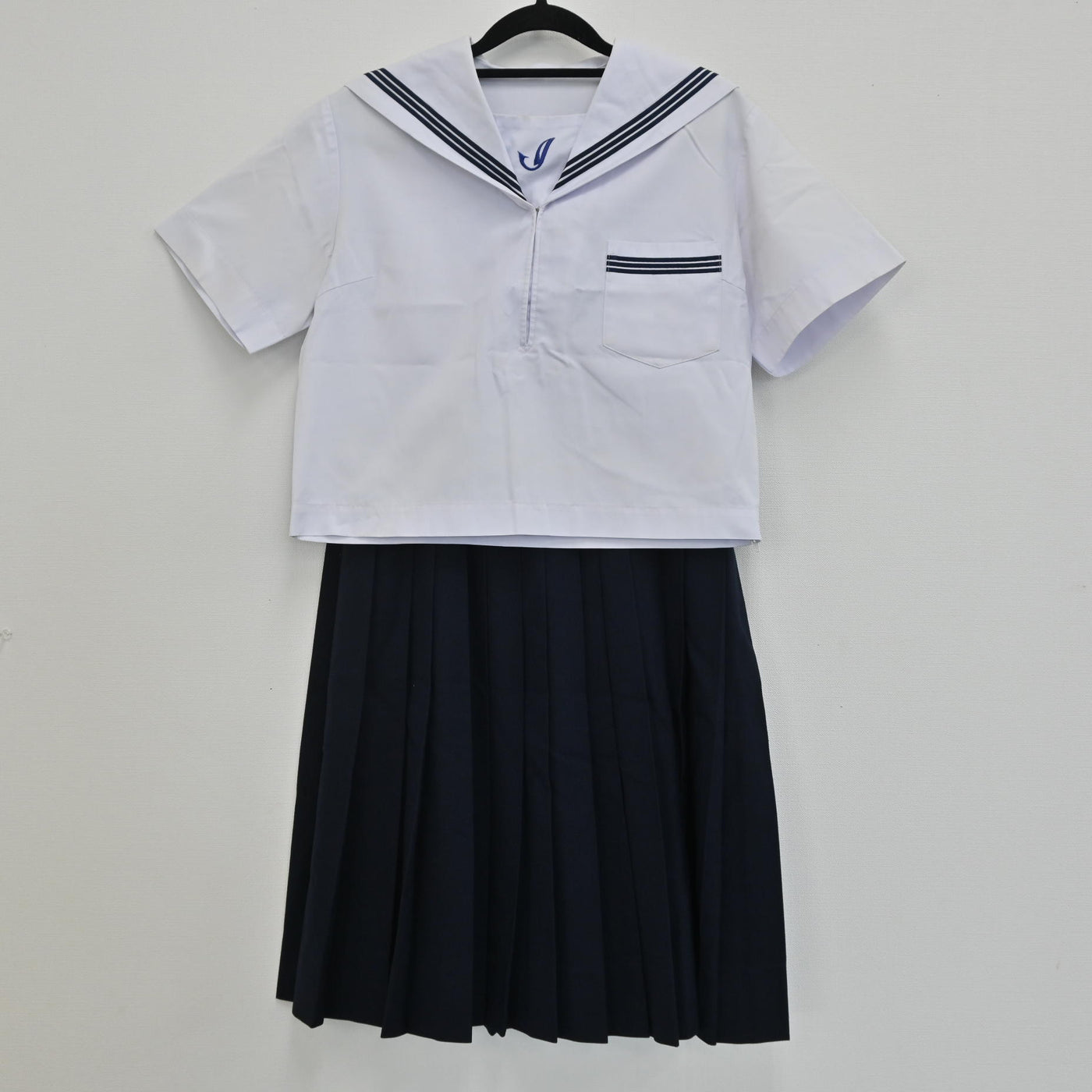 【中古】兵庫県 稲美町立稲美中学校 女子制服 2点（セーラー服 夏・スカート 夏） sf000104