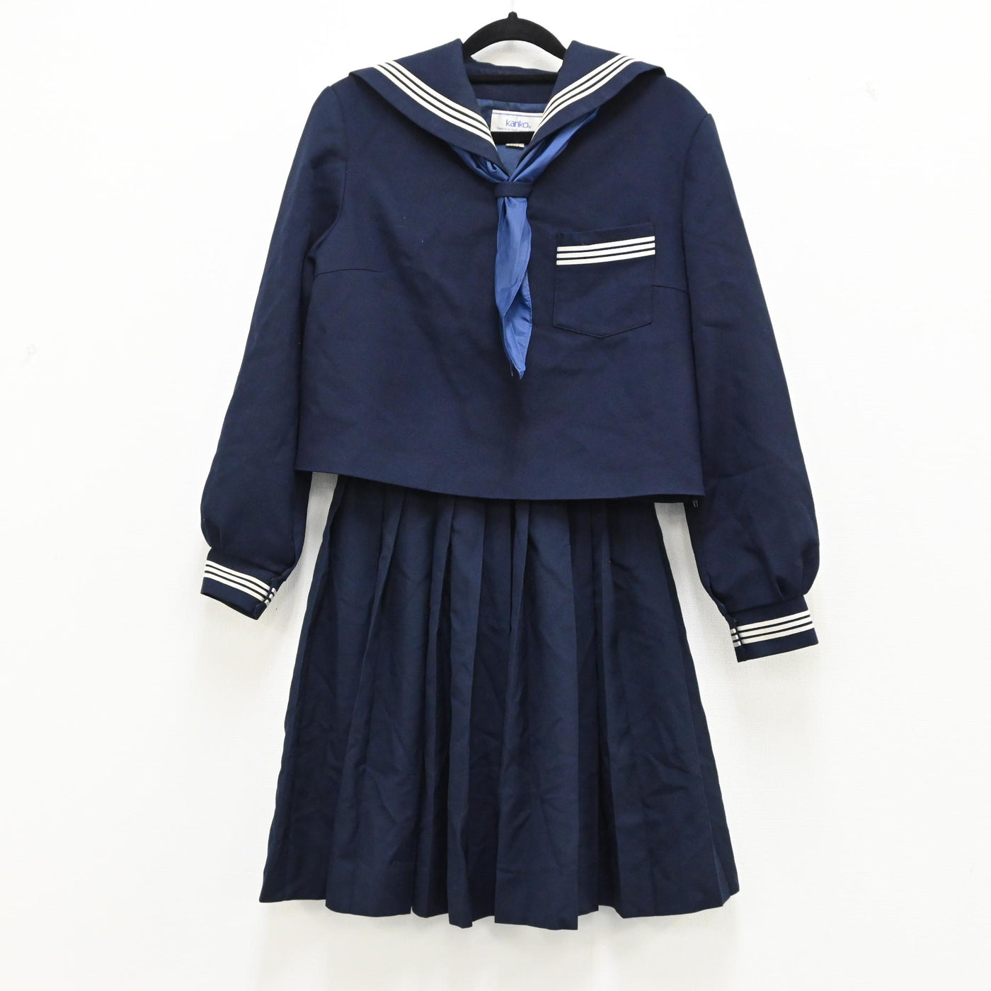 【中古】兵庫県 志方中学校 女子制服 3点（セーラー服 冬・スカート 冬・スカーフ） sf000204