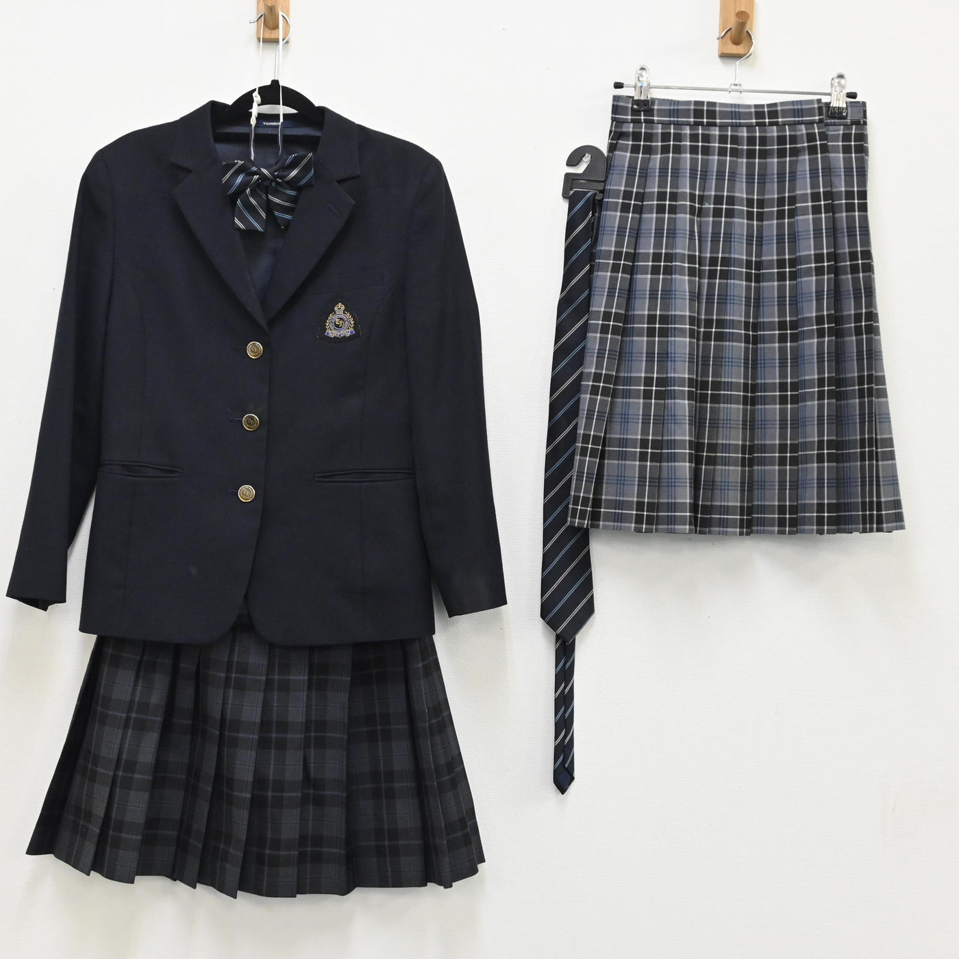 【中古】東京都 都立橘高校 女子制服 5点（ブレザー・スカート・ネクタイ・リボン ） sf000208