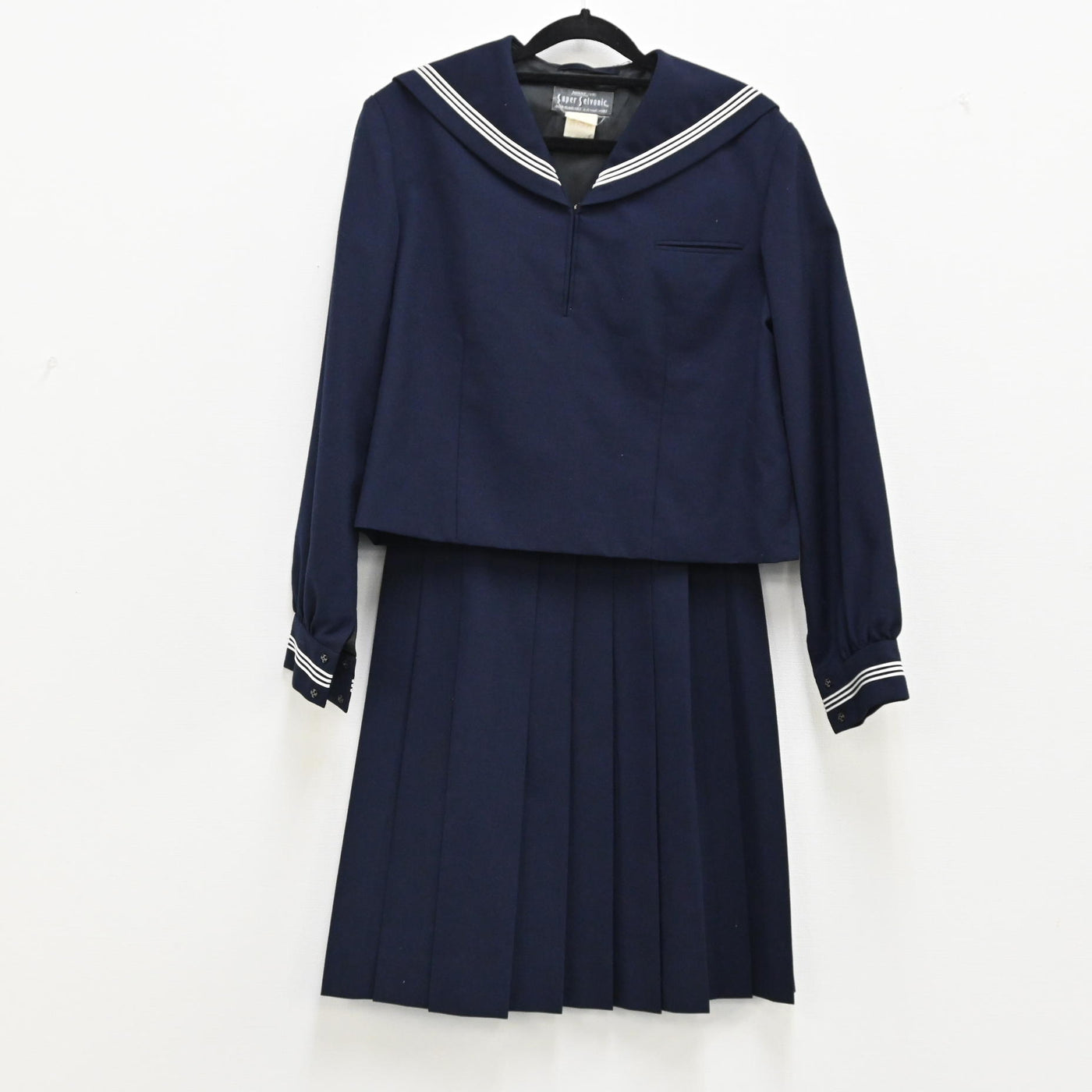 【中古】東京都 小松川高校 女子制服 2点（セーラー服 冬・スカート） sf000213