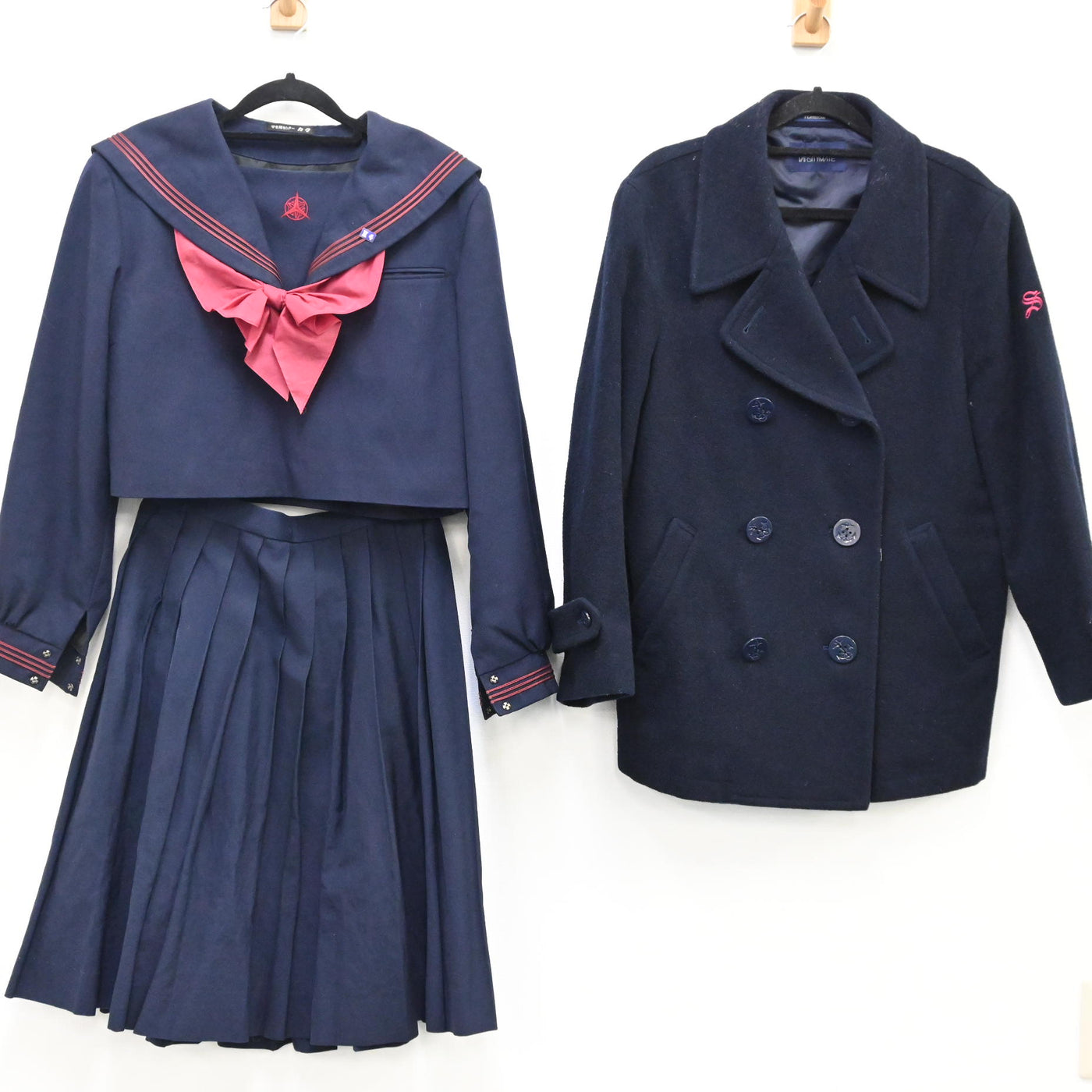 【中古】福岡県 新宮高校 女子制服 3点（コート・セーラー服 冬・スカート） sf000231