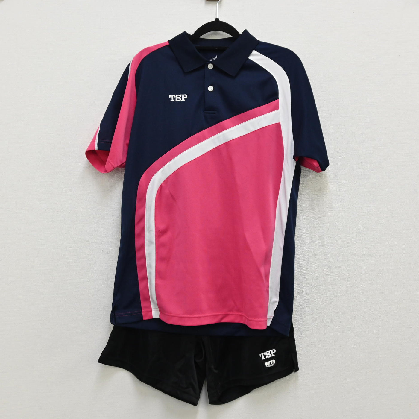 【中古】愛媛県 新居浜市立西中学校 卓球ユニフォーム 女子制服 2点（部活ユニフォーム・部活ユニフォーム） sf000251