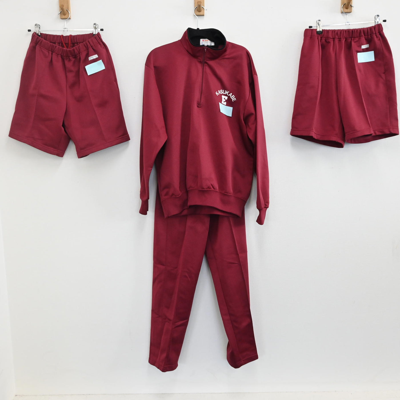【中古】埼玉県 春日部東高校 女子制服 4点（ジャージ 上・ジャージ 下・体操服 下・体操服 下） sf000270