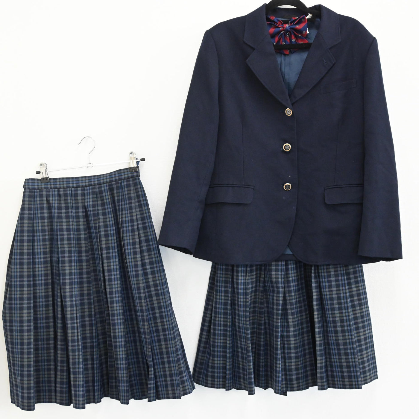 【中古】埼玉県 高階中学校 女子制服 3点（ブレザー・スカート・リボン） sf000294