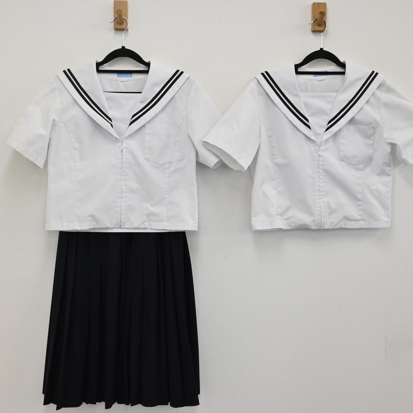 【中古】大阪府 大府中学校 女子制服 3点（セーラー服 夏・スカート） sf000341