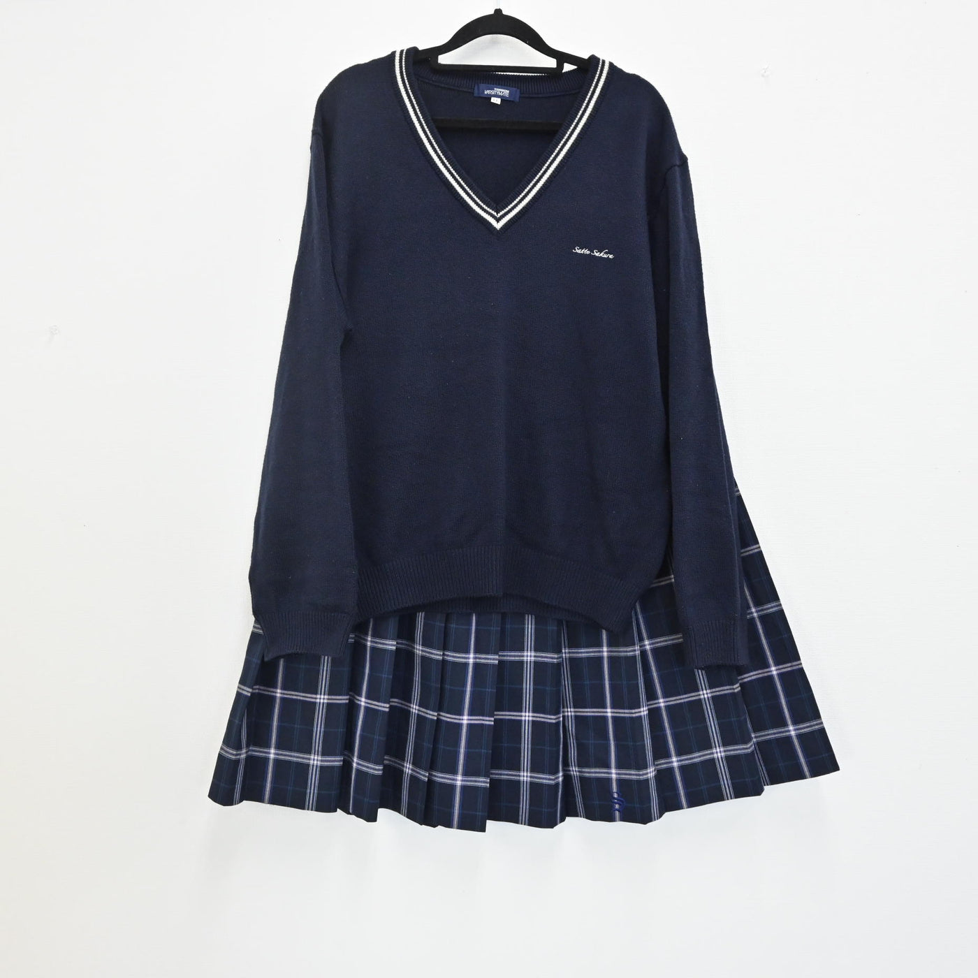【中古】埼玉県 幸手桜高等学校 女子制服 2点（セーター・スカート） sf000374