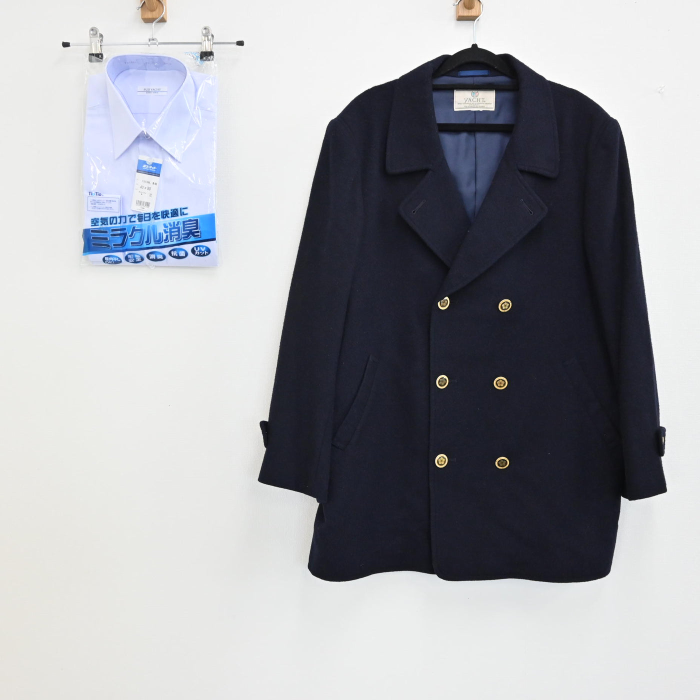 【中古】福岡県 舞鶴高校 男子制服 2点（コート・シャツ 長袖） sf000385
