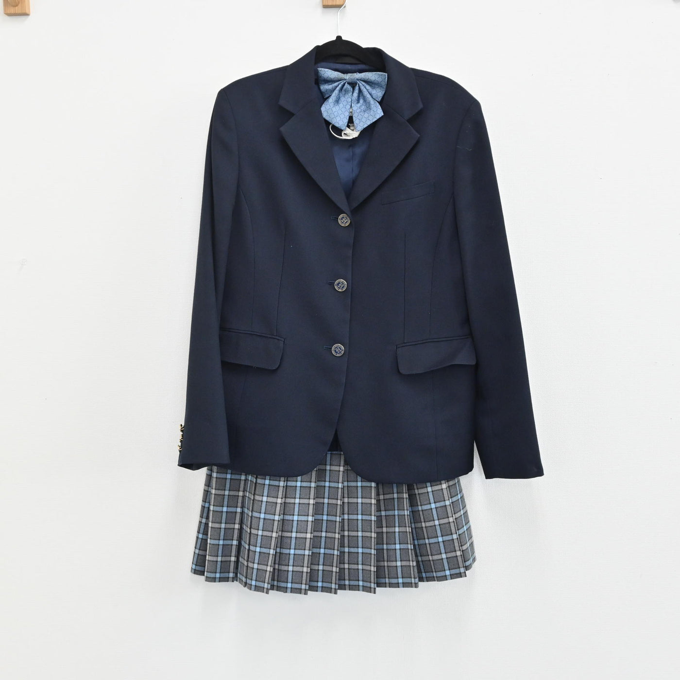 【中古】滋賀県 滋賀県立日野高等学校 女子制服 3点（ブレザー・スカート・リボン） sf000431