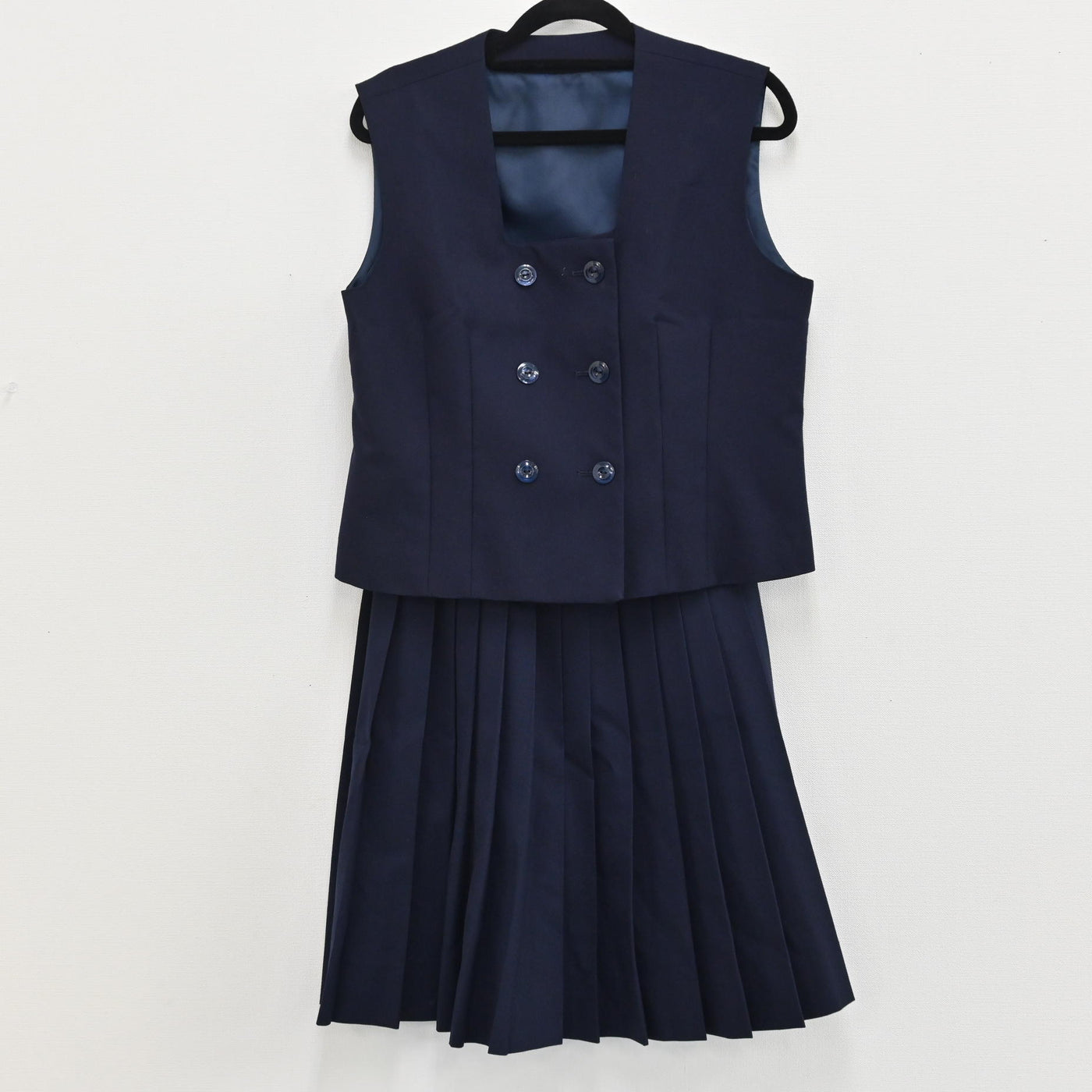 【中古】鳥取県 鳥取県立鳥取商業高等学校 女子制服 2点（ベスト・スカート） sf000446