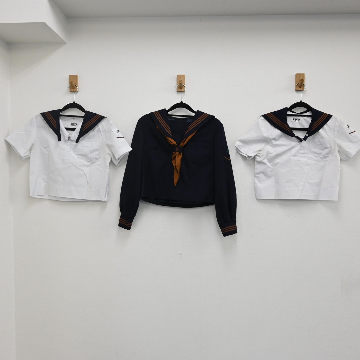 【中古】東京都 関東国際高等学校 女子制服 3点（セーラー服 冬・セーラー服 夏） sf000447