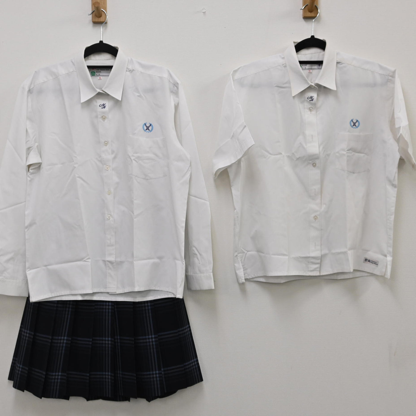 【中古】沖縄県 前原高校 女子制服 3点（スカート 夏・シャツ 長袖・シャツ 半袖） sf000579