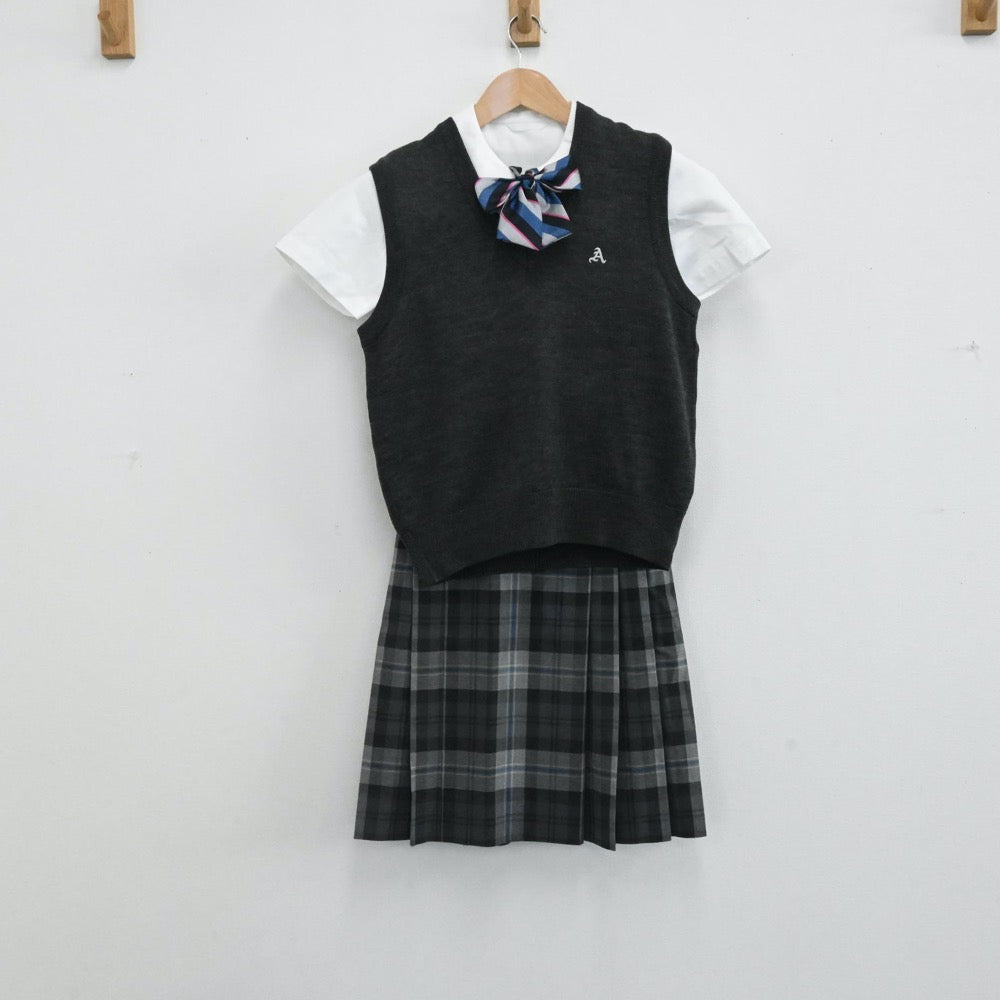 【中古】愛知県 私立愛知中学・高等学校 女子制服（シャツ・ニットベスト・スカート）sf000793