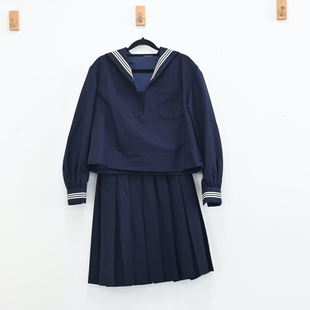 【中古】神奈川県 鎌倉女学院高等学校 女子制服 2点（セーラー服・スカート）sf001060