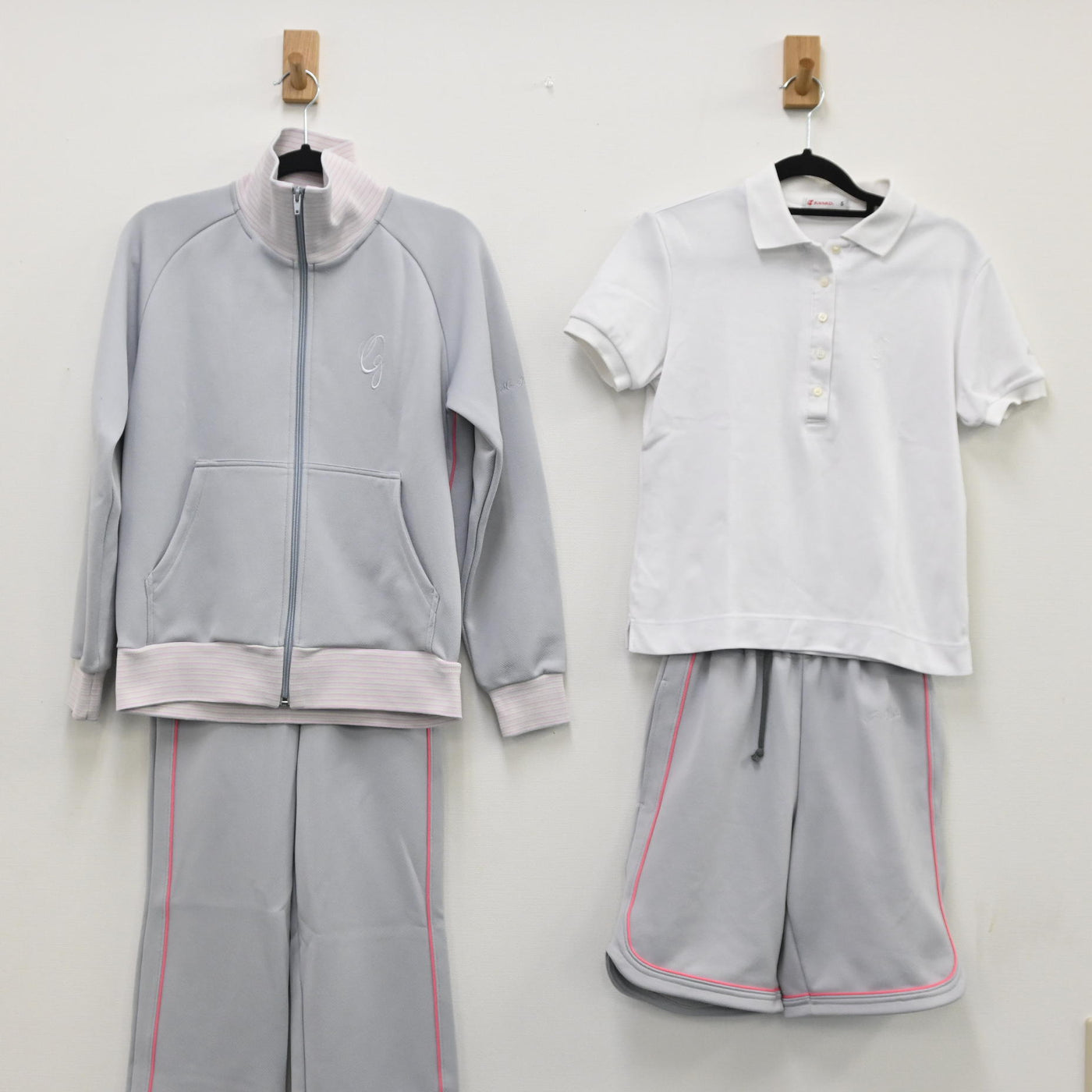 【中古】東京都 旧小野学園女子中学校（現：品川翔英中学校） 女子制服 4点（ジャージ 上・ジャージ 下・体操服 下・体操服 上）sf001211