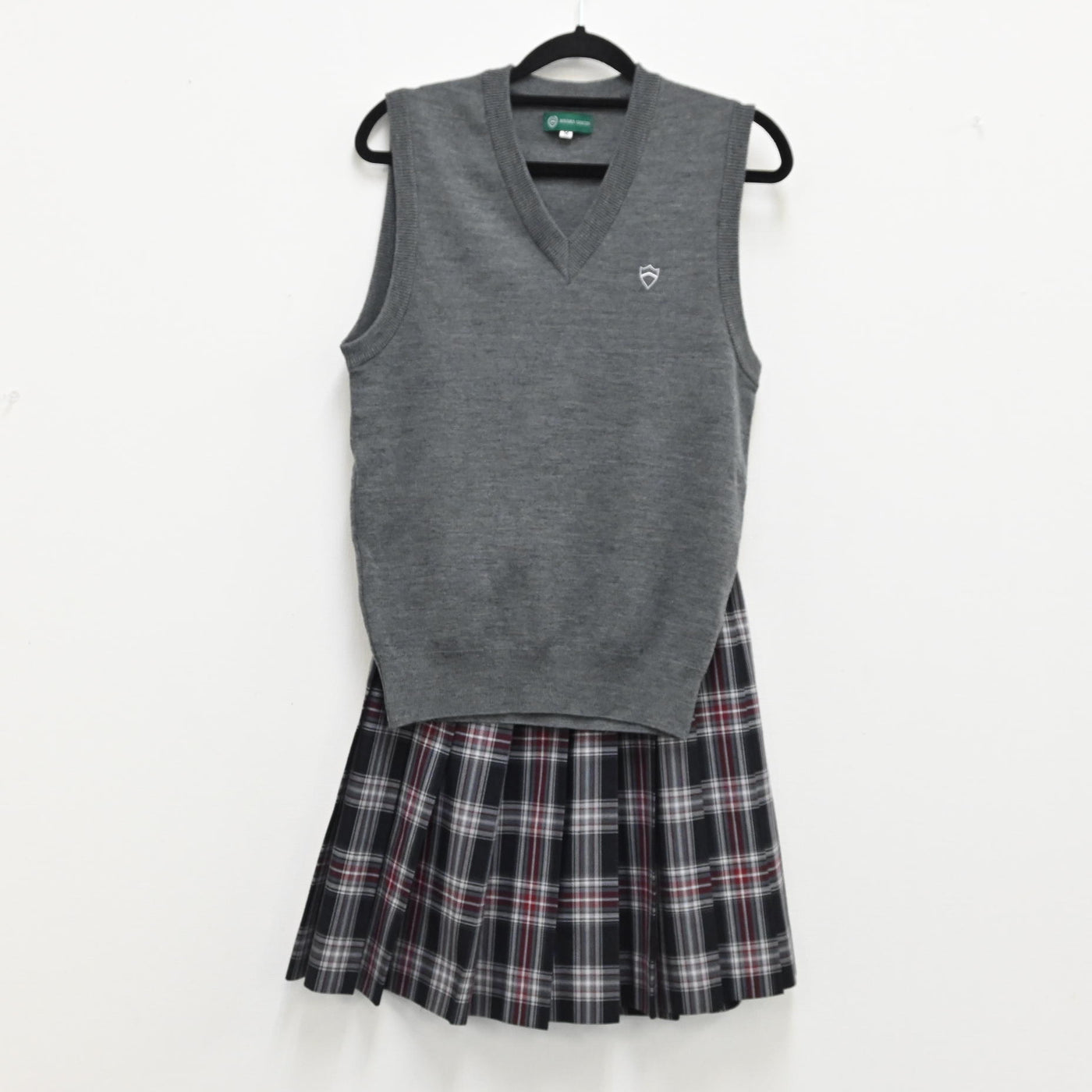 【中古】東京都 青山学院高等部 女子制服 2点（ニット・スカート）sf001233
