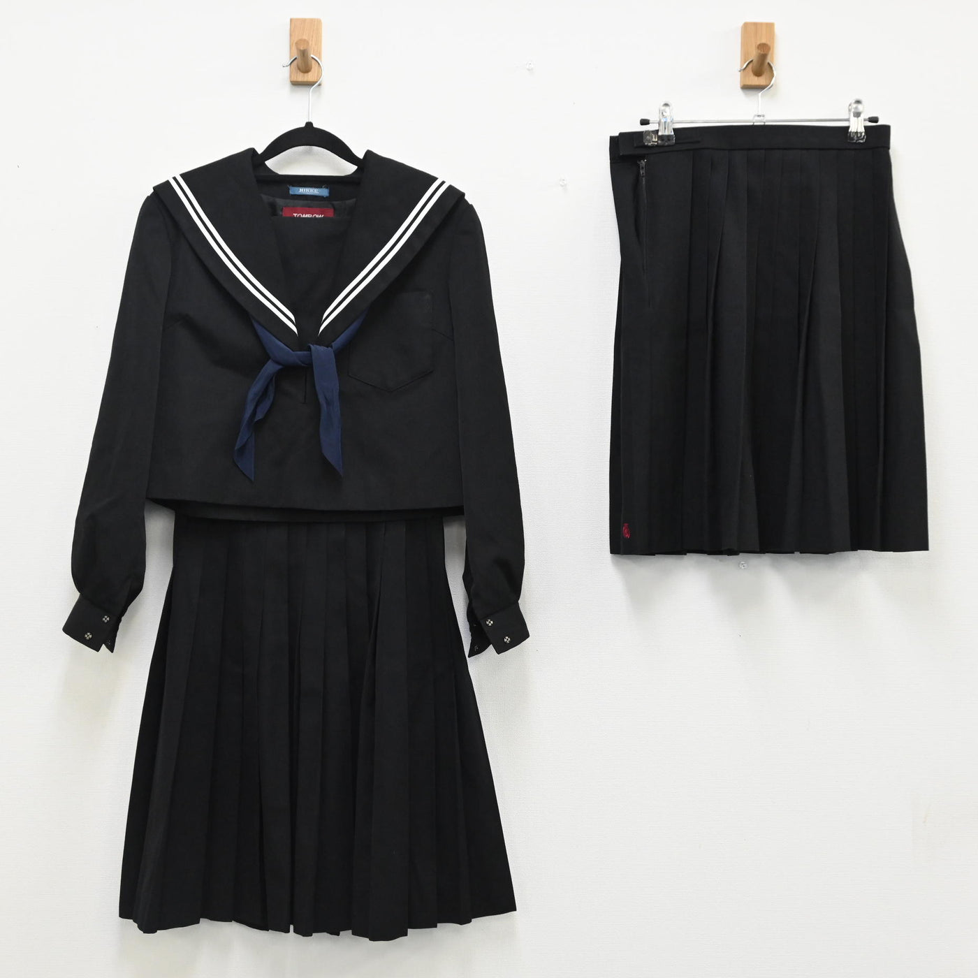 【中古】岐阜県 恵那西中学校 女子制服 4点（セーラー服・スカート・スカート）sf001291