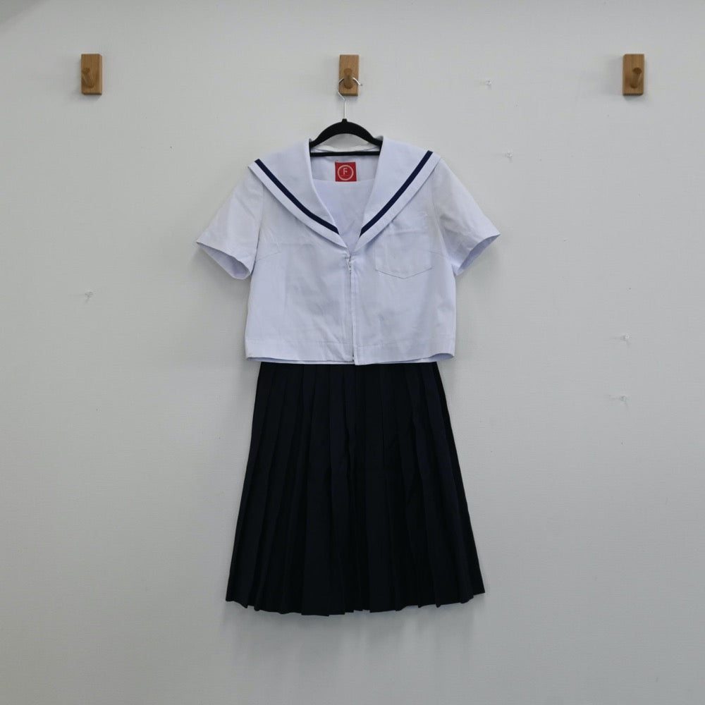 【中古】愛知県 小牧市北里中学校 女子制服 3点（セーラー服・スカート）sf001360
