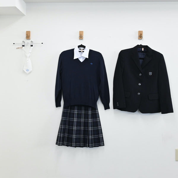 【中古】愛知県 聖カピタニオ高等学校 女子制服 5点（ブレザー・スカート・シャツ・ニット）sf001372