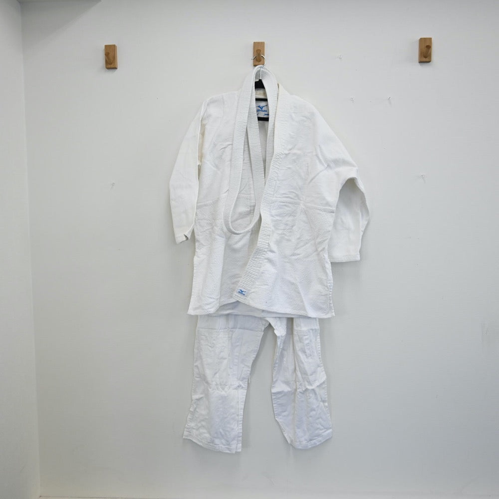 【中古】茨城県 麻生中学校　柔道着 男子制服 2点（ 部活ユニフォーム 上下）sf001484