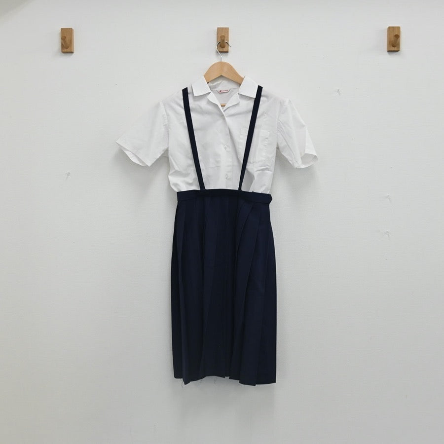 【中古】福岡県 岡垣東中学校 女子制服 2点（シャツ・スカート）sf002474