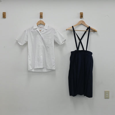 【中古】福岡県 岡垣東中学校 女子制服 2点（シャツ・スカート）sf002474