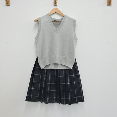 【中古】埼玉県 戸田東中学校 女子制服 2点（ニットベスト・スカート）sf002507