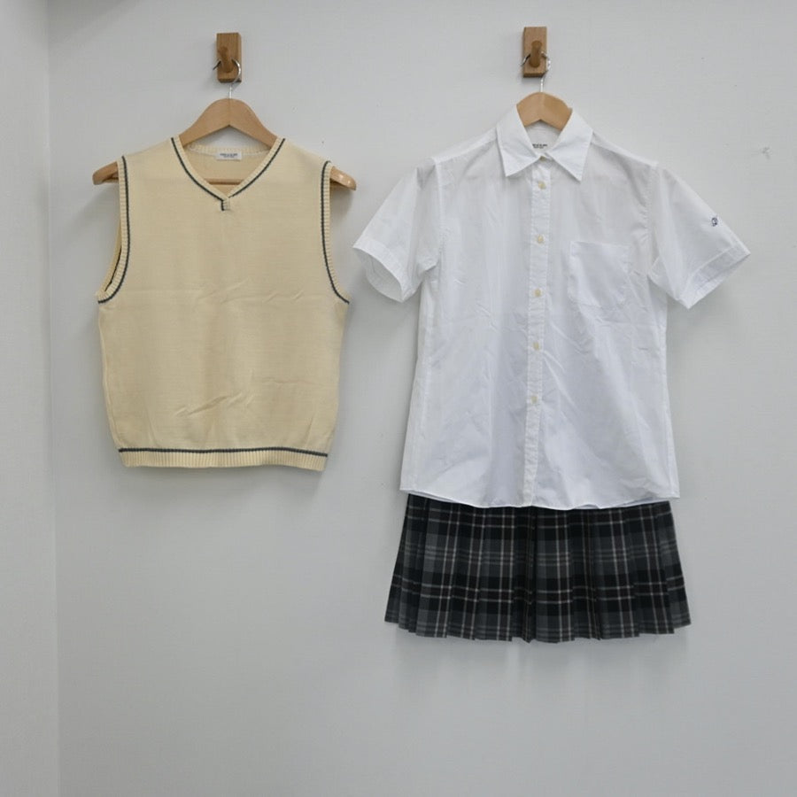 【中古】大阪府 大阪国際滝井高校 女子制服 3点（シャツ・ニットベスト・スカート）sf002533