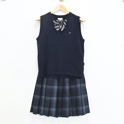 【中古】福岡県 中村学園女子高等学校 女子制服 3点（ニットベスト・スカート）sf003370