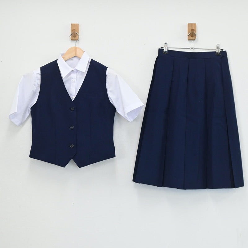 【中古】埼玉県 朝霞市立朝霞第二中学校 女子制服 4点（シャツ・ベスト・スカート）sf003420