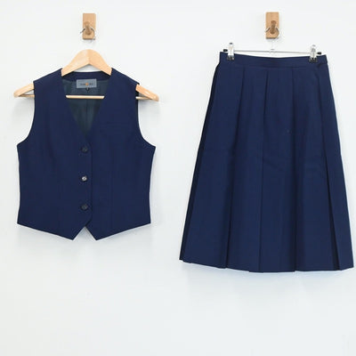 【中古】埼玉県 朝霞市立朝霞第二中学校 女子制服 4点（シャツ・ベスト・スカート）sf003420