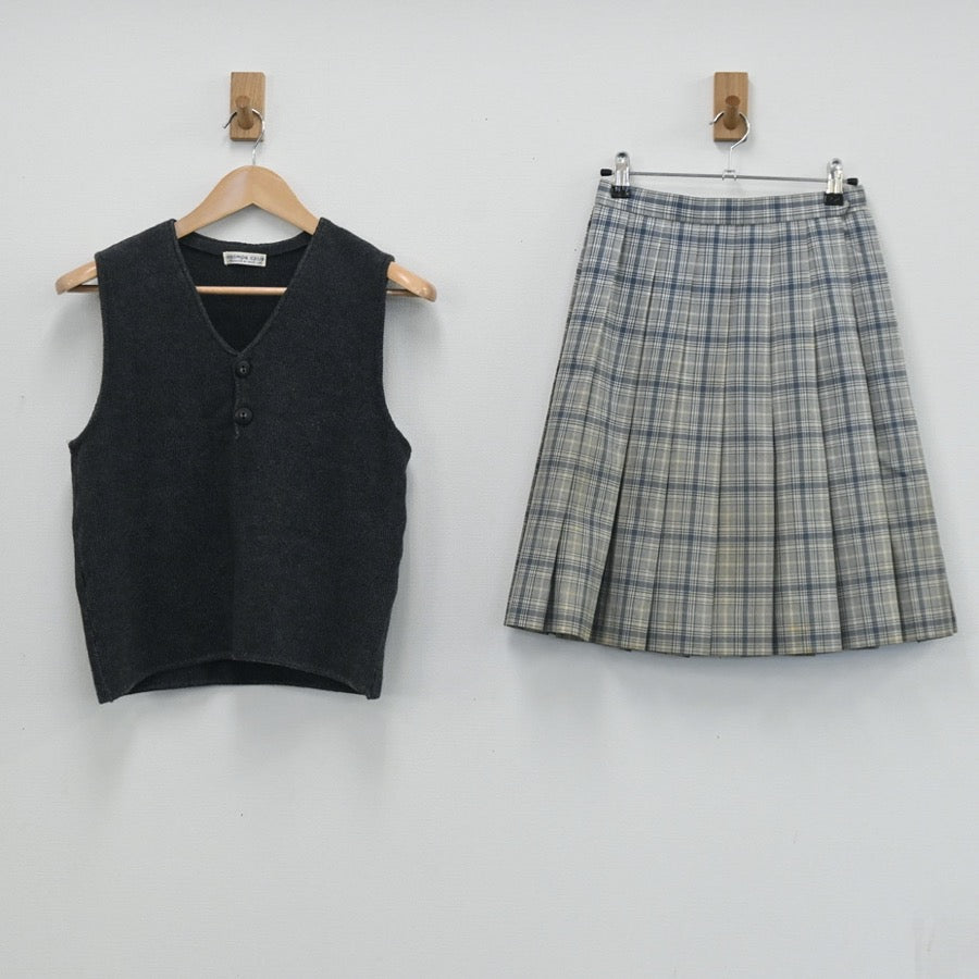 【中古】神奈川県 日大第二学園 女子制服 3点（ニットベスト・スカート・スカート）sf003542